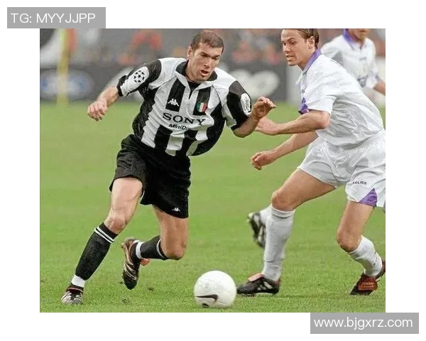 美国足球历史上最具影响力的十位球星排名及其成就分析